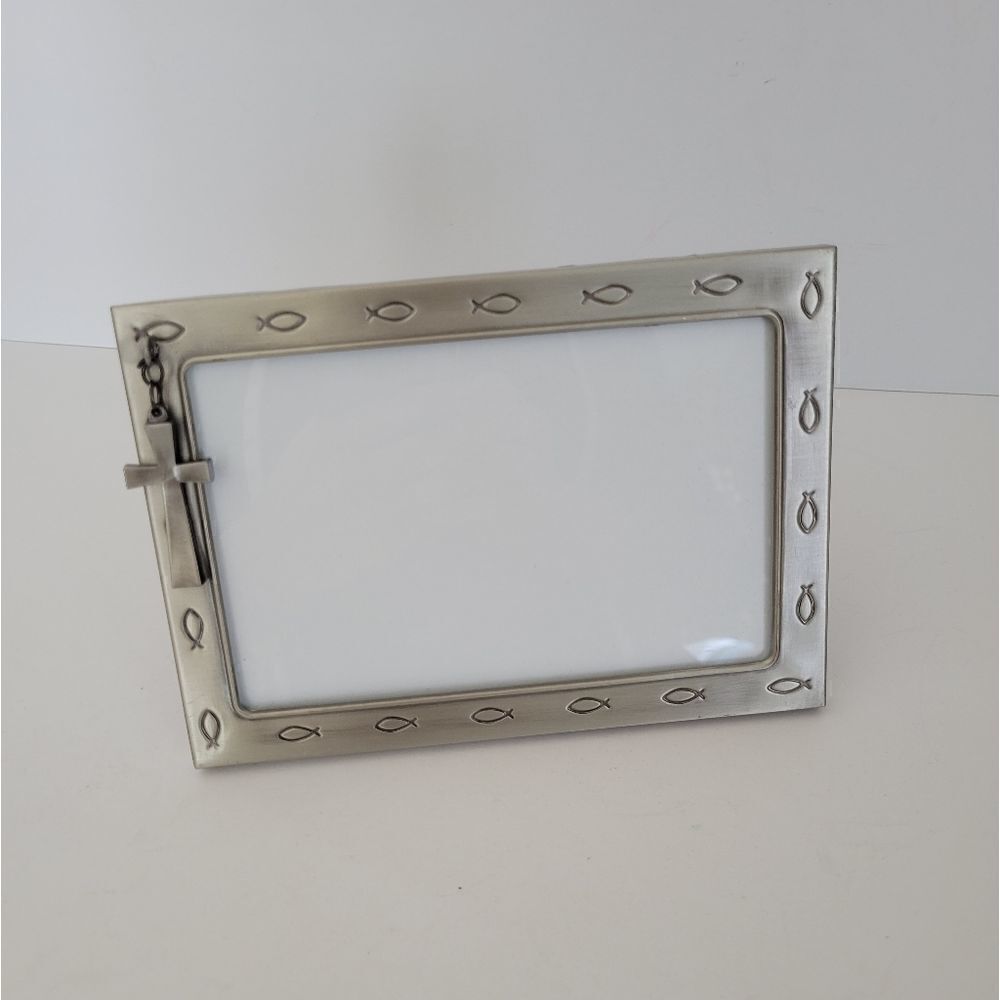 Fetco Kayla Cross Silver Frame
